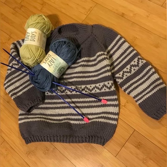 Handmade gray striped sweater for toddler - Picture 1 of 7